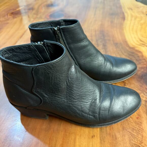 Frye Women's Carson Piping Bootie Ankle Boot 8.5 M 8 1/2 Zip Leather Black - Picture 8 of 9